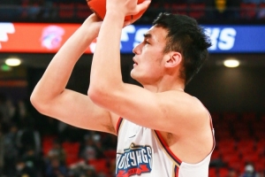 pg电子手游-上赛季场均2.8分2.5板！媒体人：山西男篮签下前同曦内线刘东