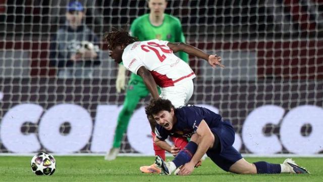 pg电子手机版-【欧冠】两回合多打一人，大巴黎总分5比4赢下内战